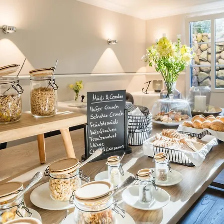 Jaumann's Suedwind Sylt Hotel 3*